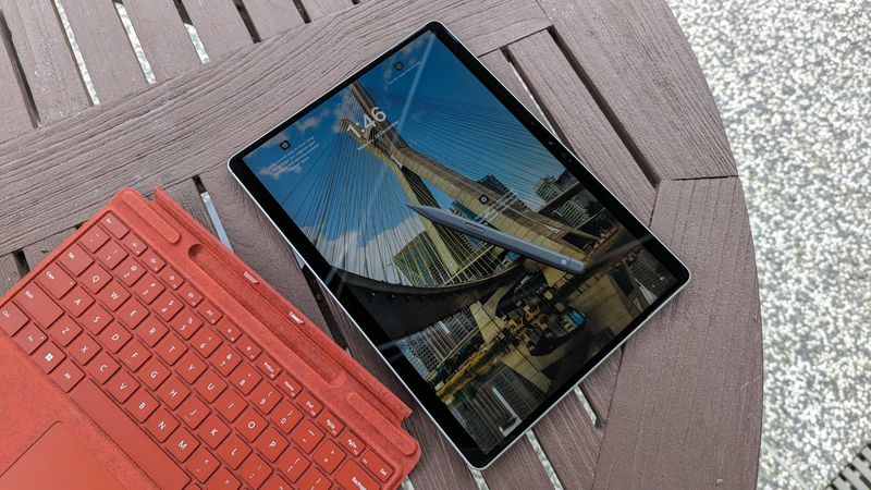 Microsoft Surface Pro 9 بهترین تبلت قلم دار مایکروسافت